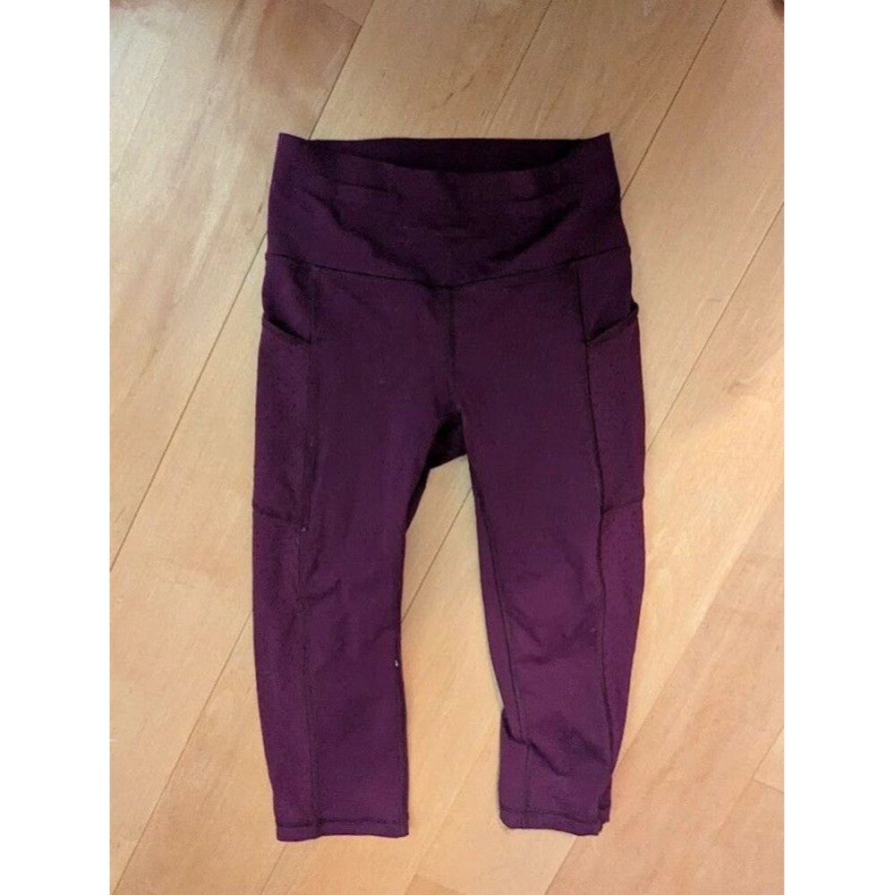 Lululemon Mind Over Miles Crop (17" ) Marvel 4 burgundy red EUC